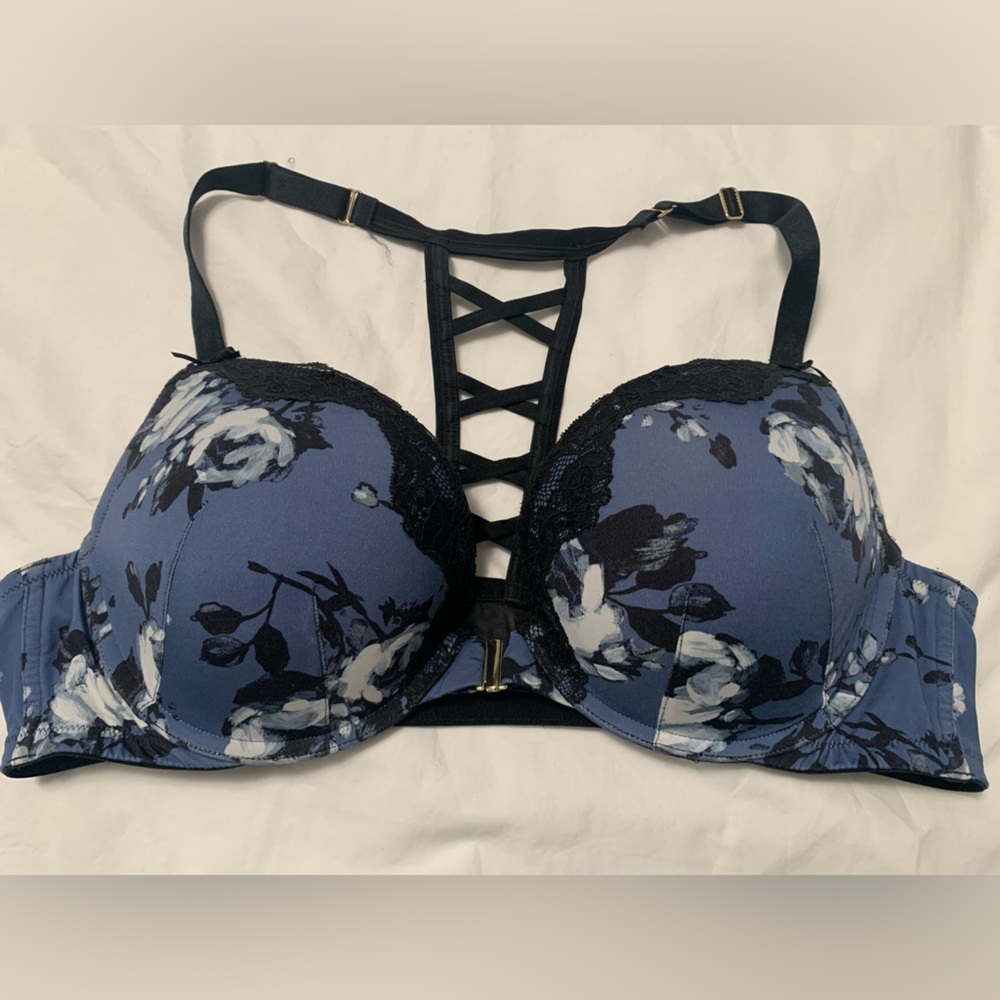 Boost plunge seriously sexy bra with lace detail from Cacique